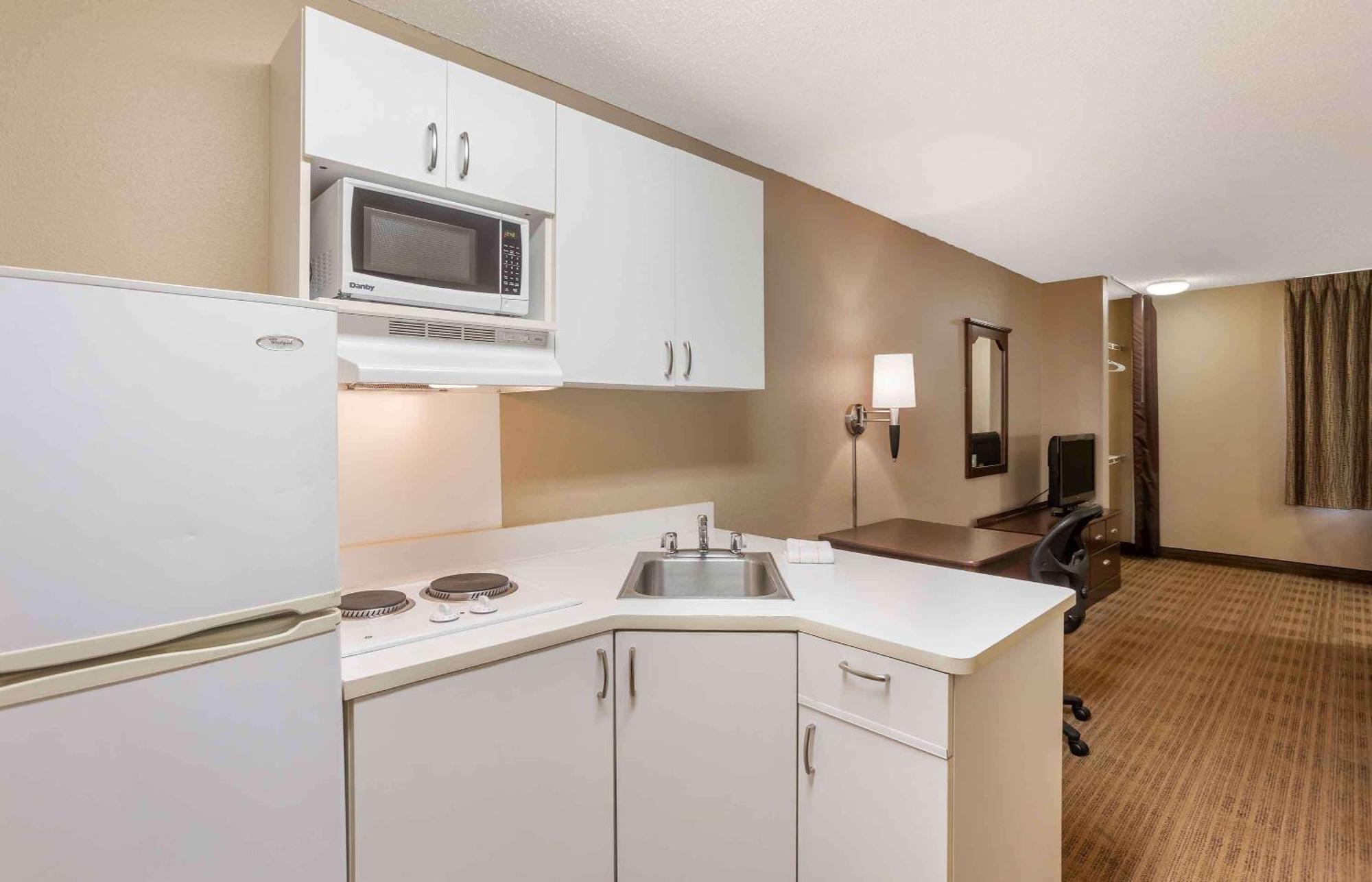 Extended America Select - - Stadium Blvd Hotel Columbia