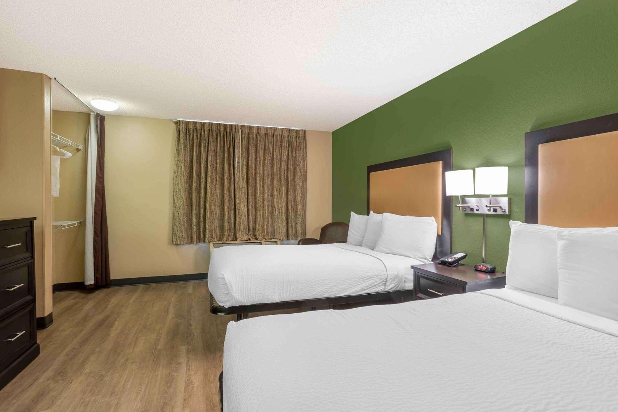 Extended America Select - - Stadium Blvd Hotel 2*